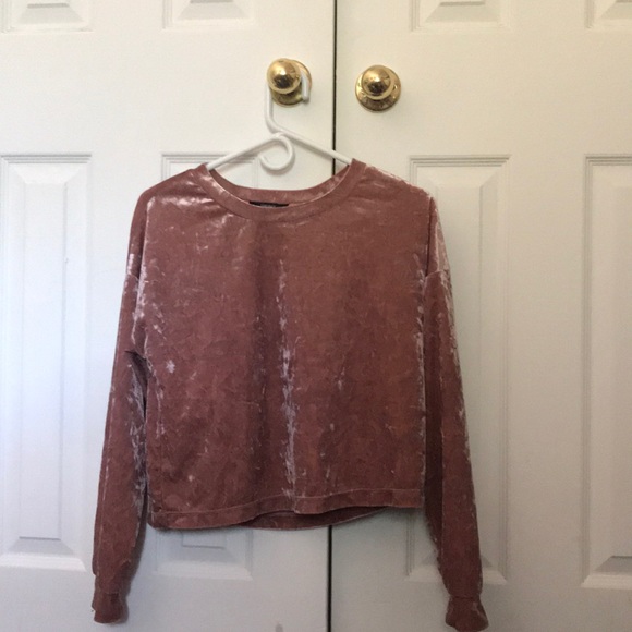 Forever 21 Tops - Rose Velvet Long Sleeve Forever 21